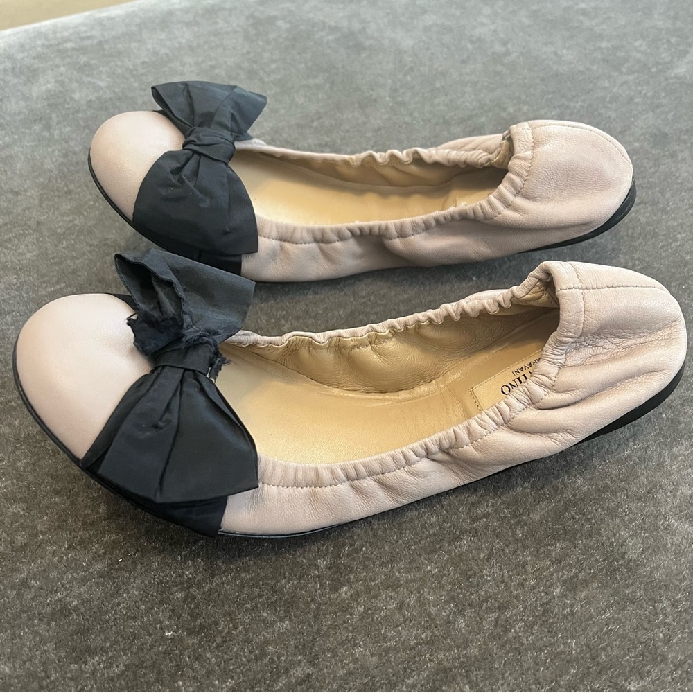Valentino Garavani Ballerina Flats - Picture 6 of 11
